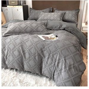 NEW NEVER USED 5 piece duvet cover set